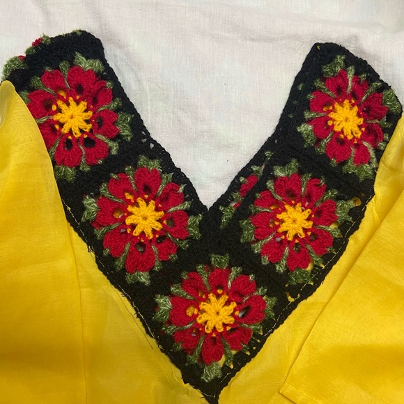 Skrots Tops - Crocheted top for woman on organdy cotton, yellow, 40 chest size